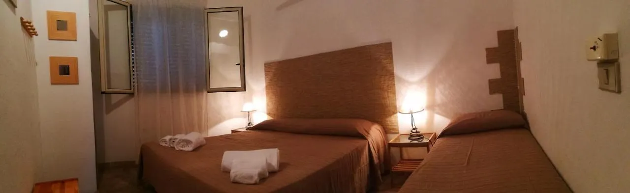 Apartment Ferienwohnung L'Araucaria Santa Croce Camerina Italien